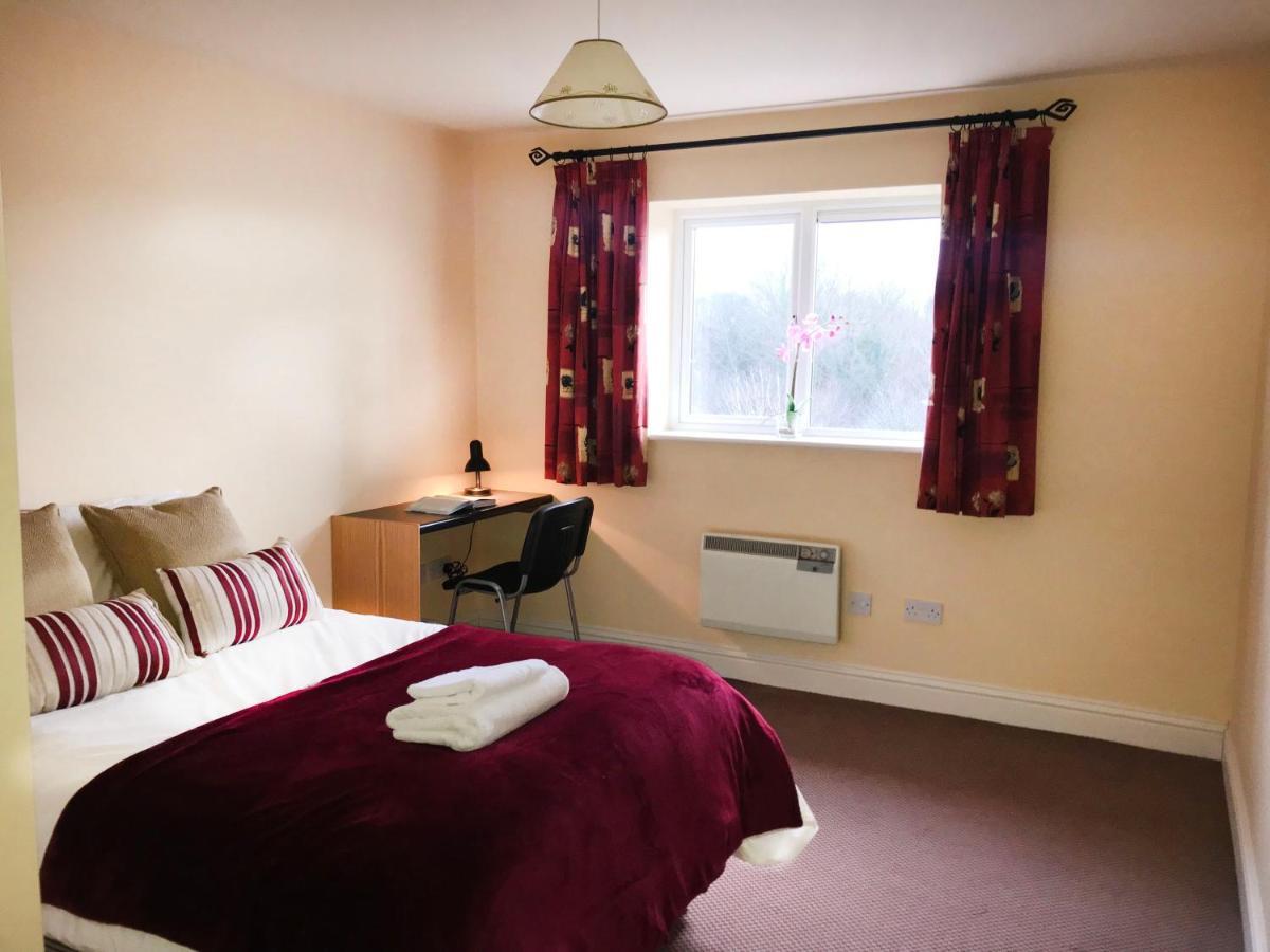 Kings Court Holiday Apartments Трали Экстерьер фото